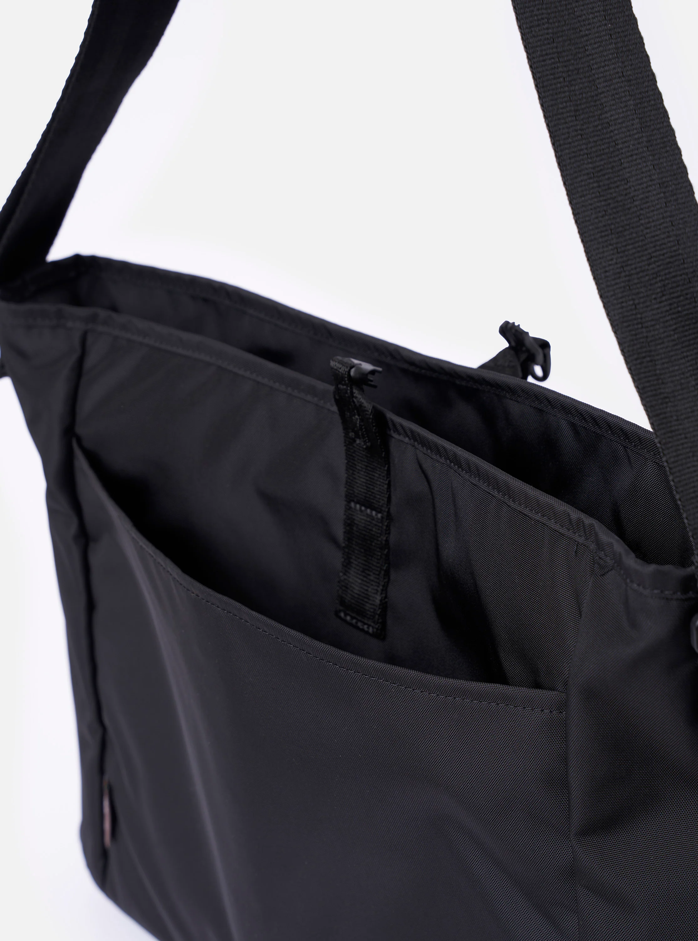 F/CE.® Black Recycled Nylon 420 re/cor Courier Shoulder Bag - Image 8