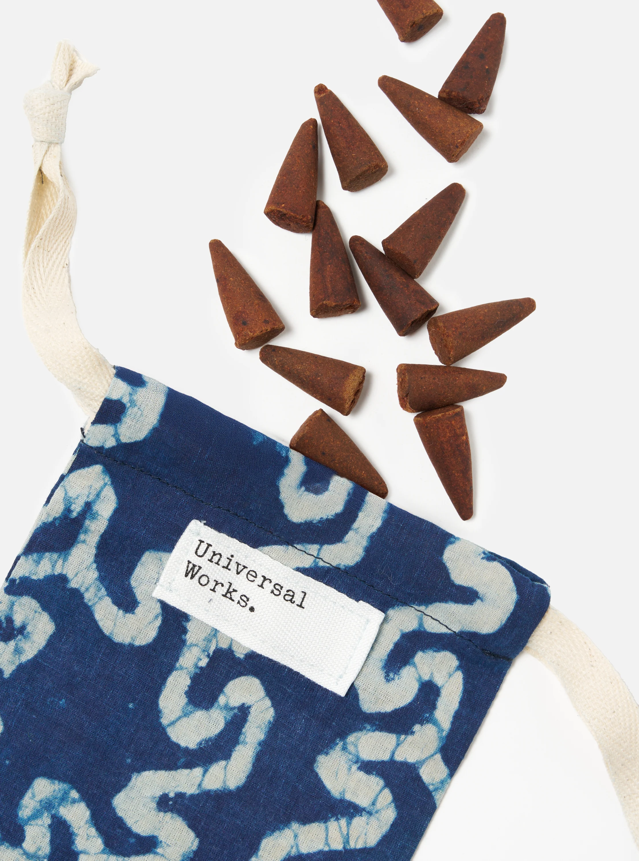 harvest Incense Cones - Eucalyptus, Fir Needle & Patchouli - 20 pack. - Image 2