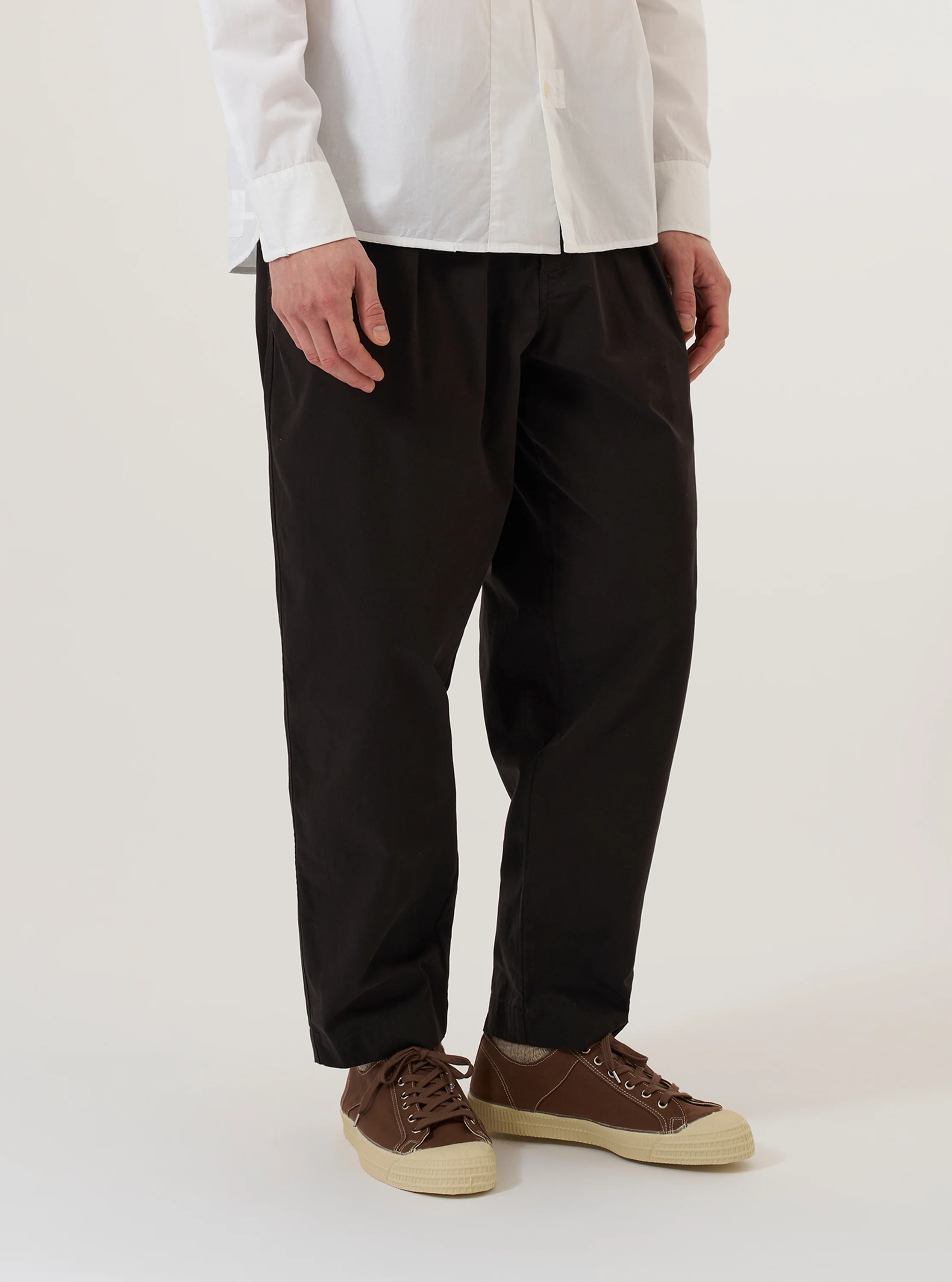 Licorice Summer Canvas Pleated Track Pant - Image 2
