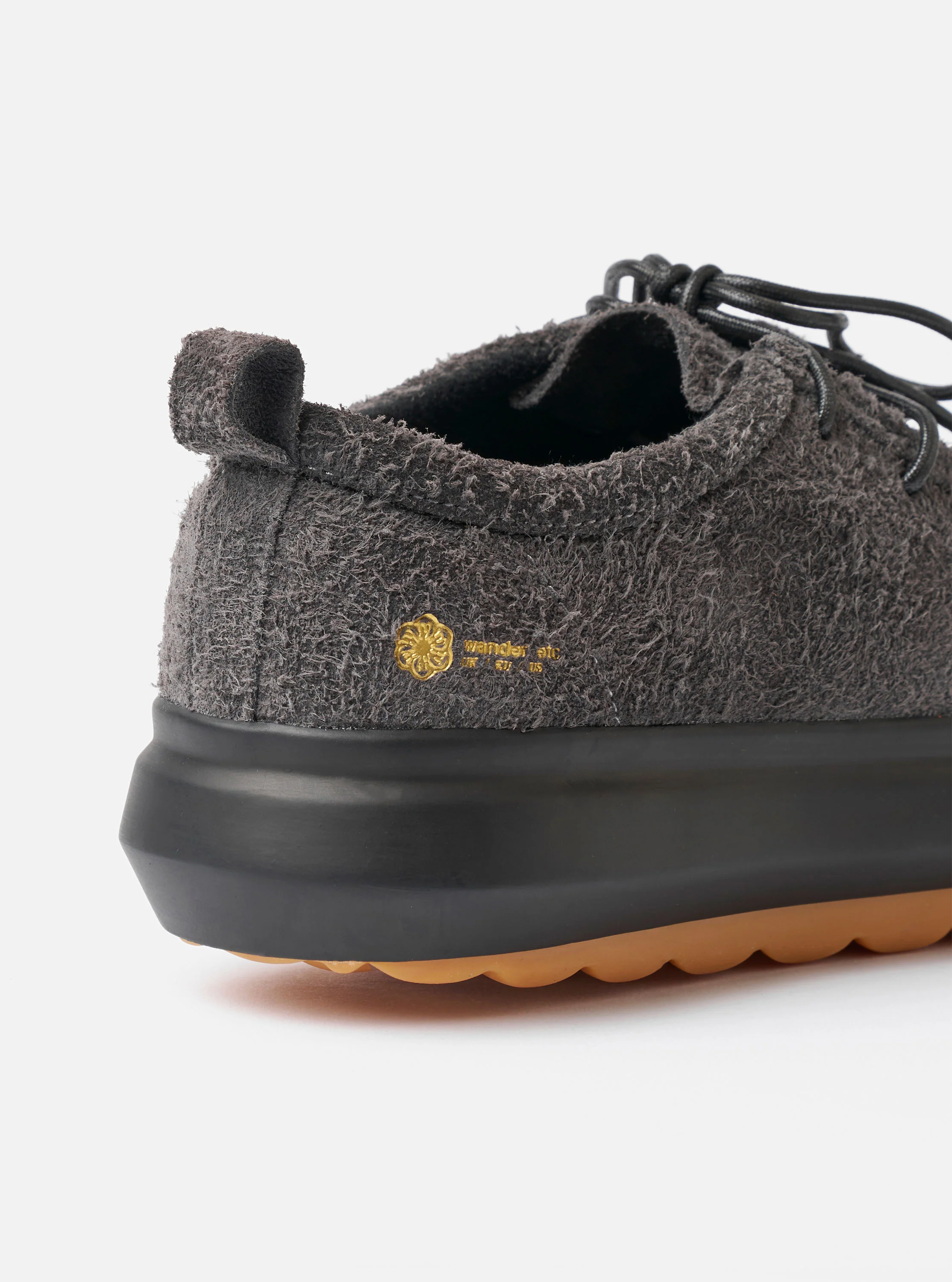Wander etc. FD/08 Low in Black Asphalt/Gum Hairy Suede - Image 4
