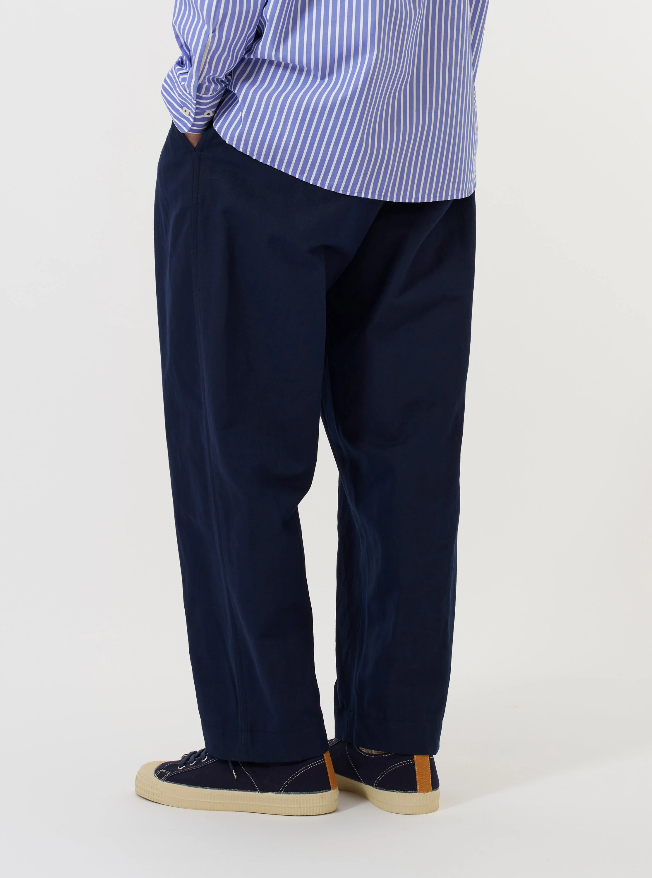 Navy Linen Slub Weave Oxford Pant - Image 3