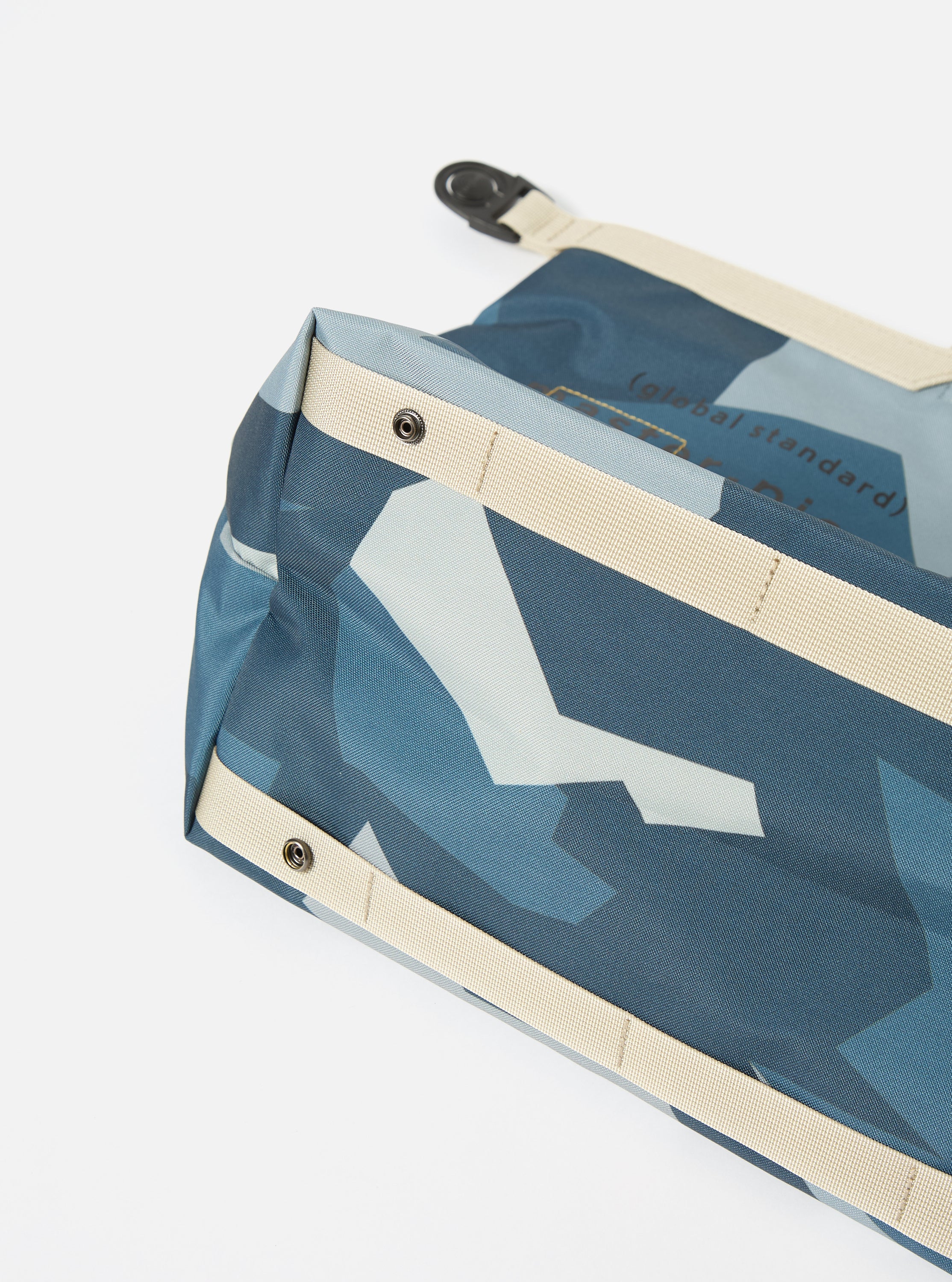 master-piece x Universal Works Blue Camo Recycled Tech Canvas Large Tote Bag - Image 7